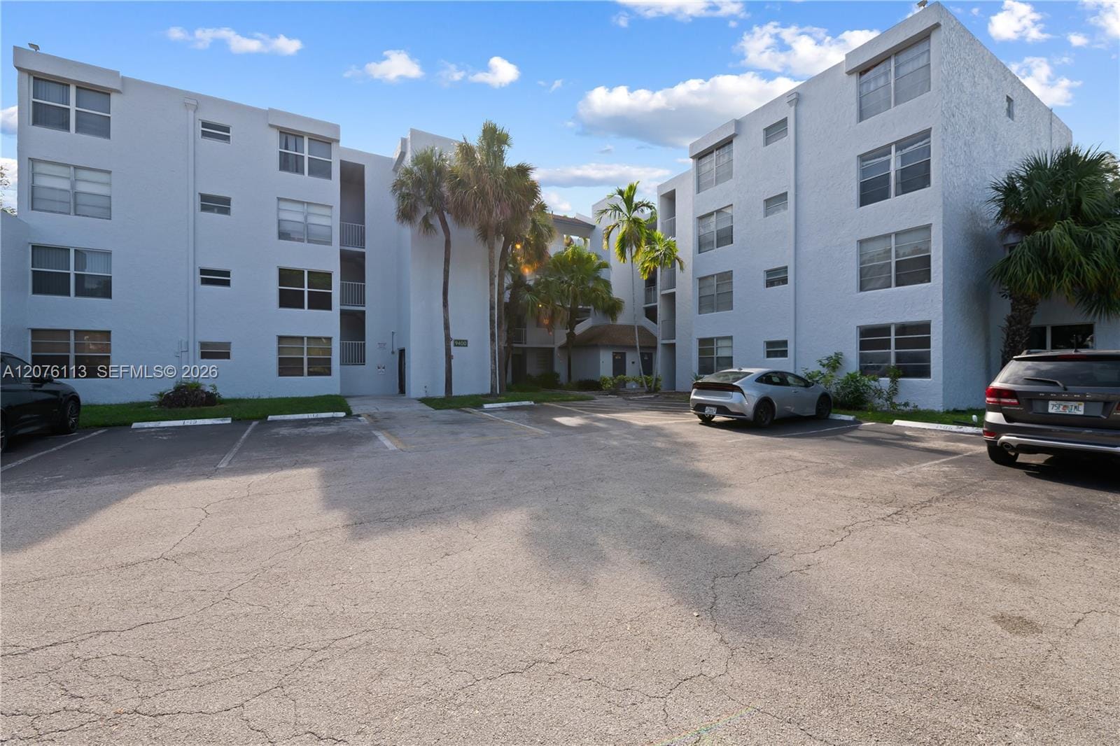 9400 Live Oak Place 305 — photo 2
