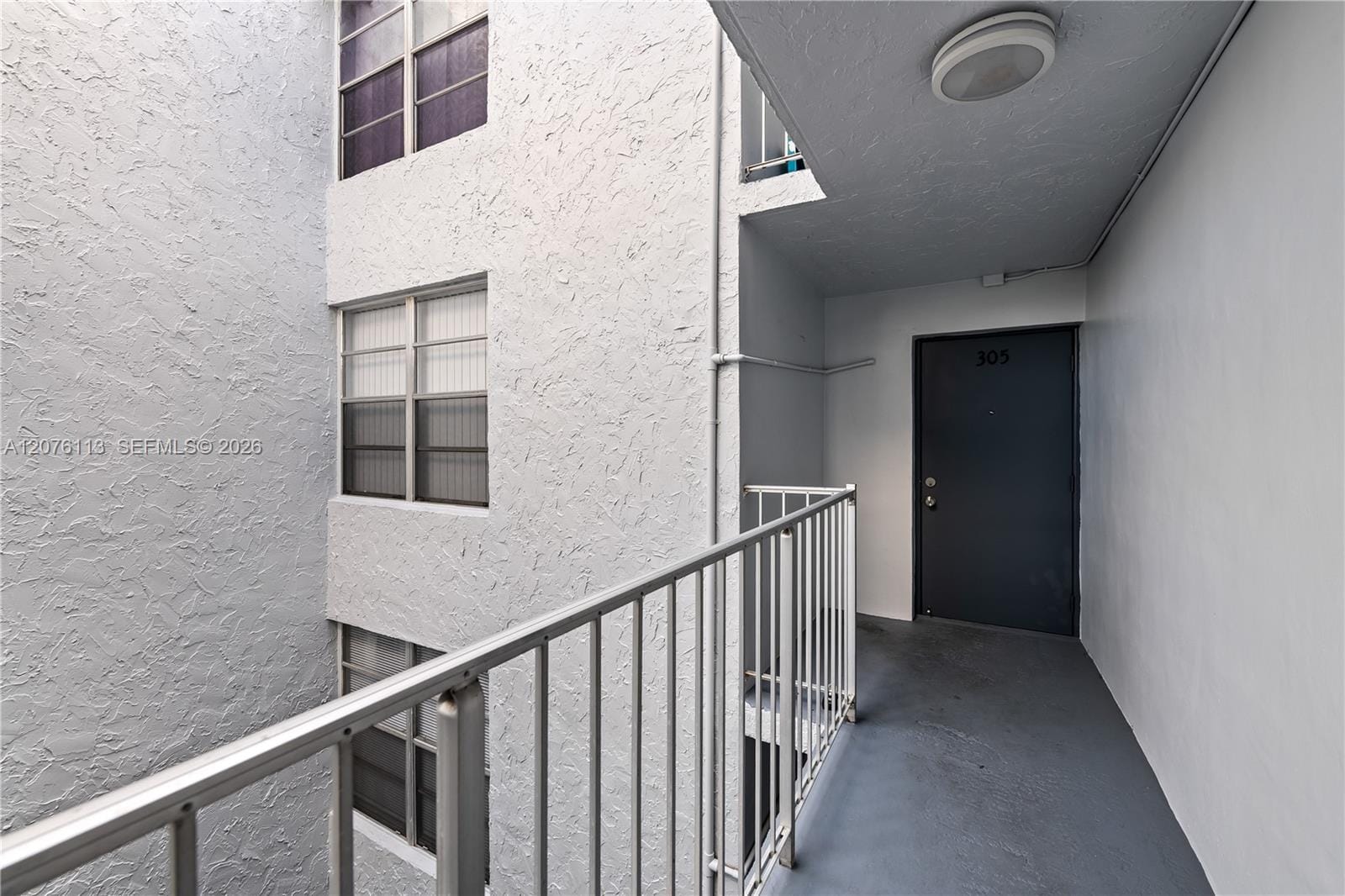 9400 Live Oak Place 305 — photo 3