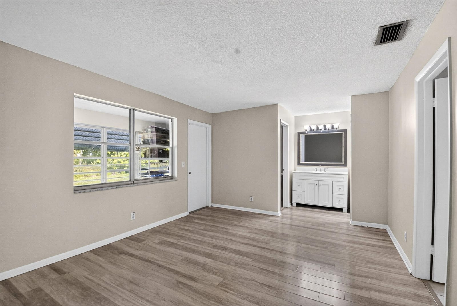 7205 W OAKRIDGE Circle, Lake Worth, FL 33462 photo 17
