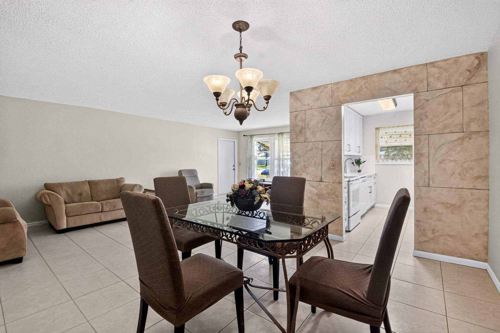 7205 W OAKRIDGE Circle, Lake Worth, FL 33462 photo 9