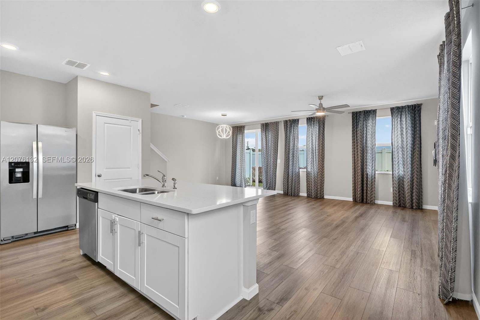 5610 SE Edgewater Circle — photo 2