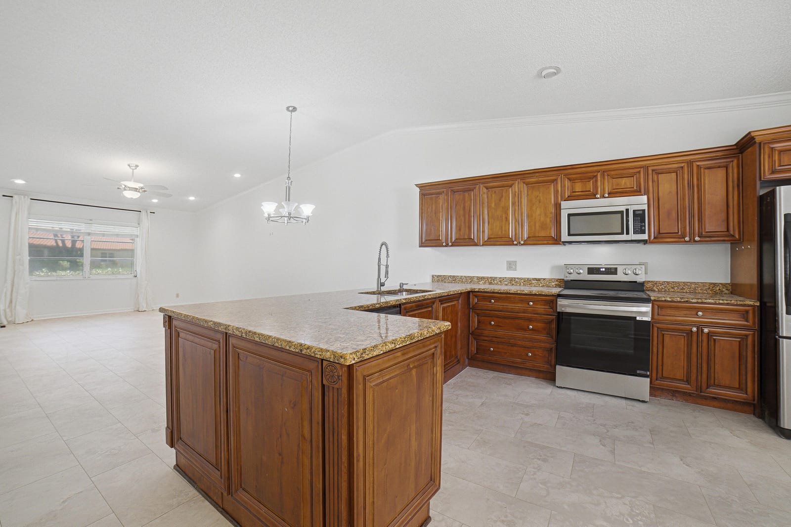 6070 SUNNY MANOR Court, Delray Beach, FL 33484 photo 11