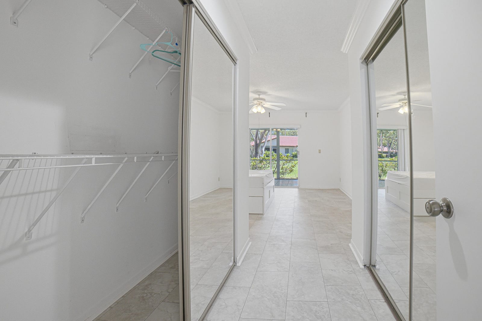 6070 SUNNY MANOR Court, Delray Beach, FL 33484 photo 16