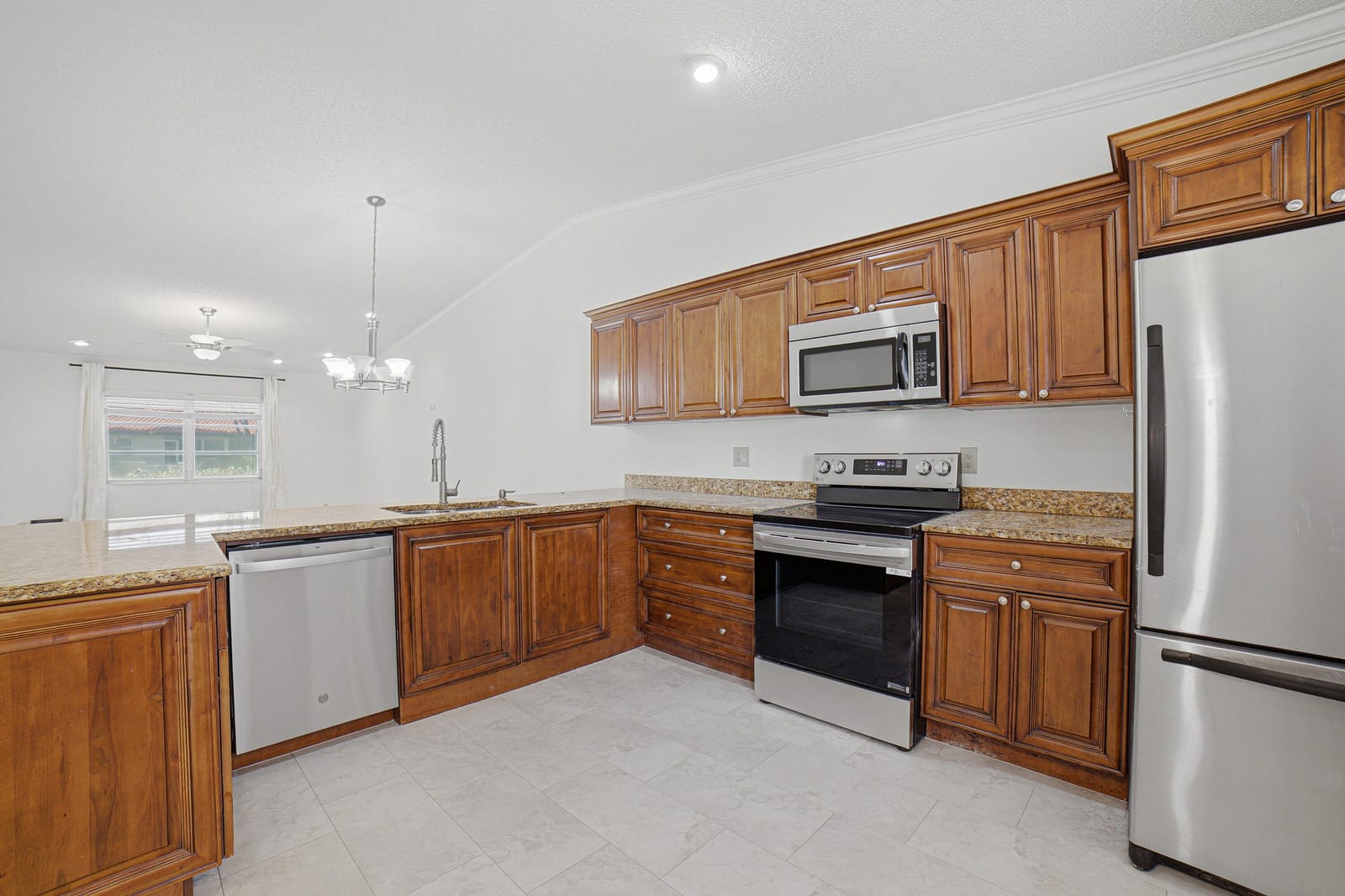 6070 SUNNY MANOR Court, Delray Beach, FL 33484 photo 10