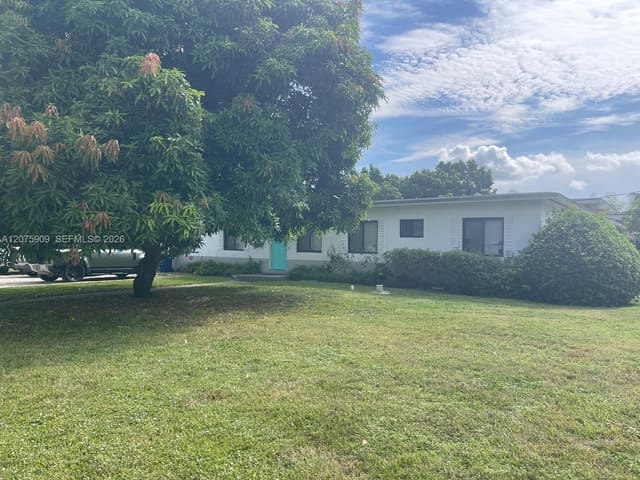 11301 Peachtree Drive 1, Miami, FL 33161