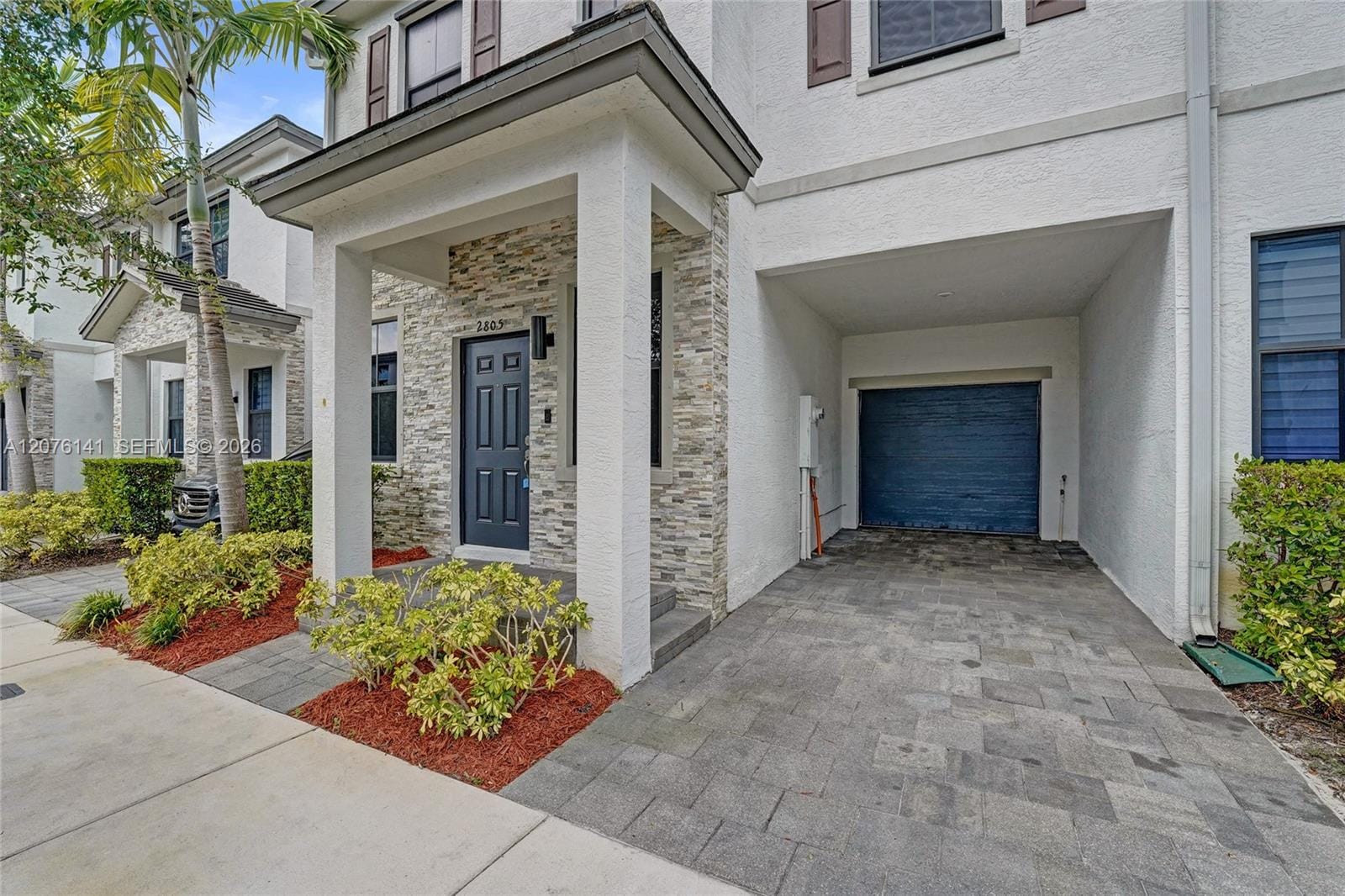 2805 SW 17 Avenue 0 — photo 2