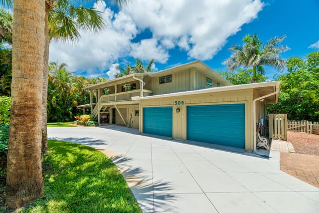 304 SW INDIAN GROVES Drive, Indian Groves, Stuart, FL