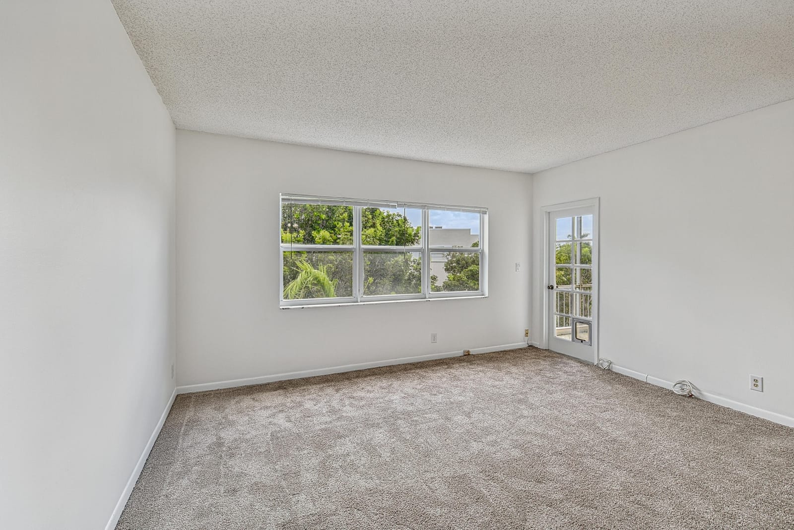 6731 Cypress Road Unit 402, Plantation, FL 33317 photo 3