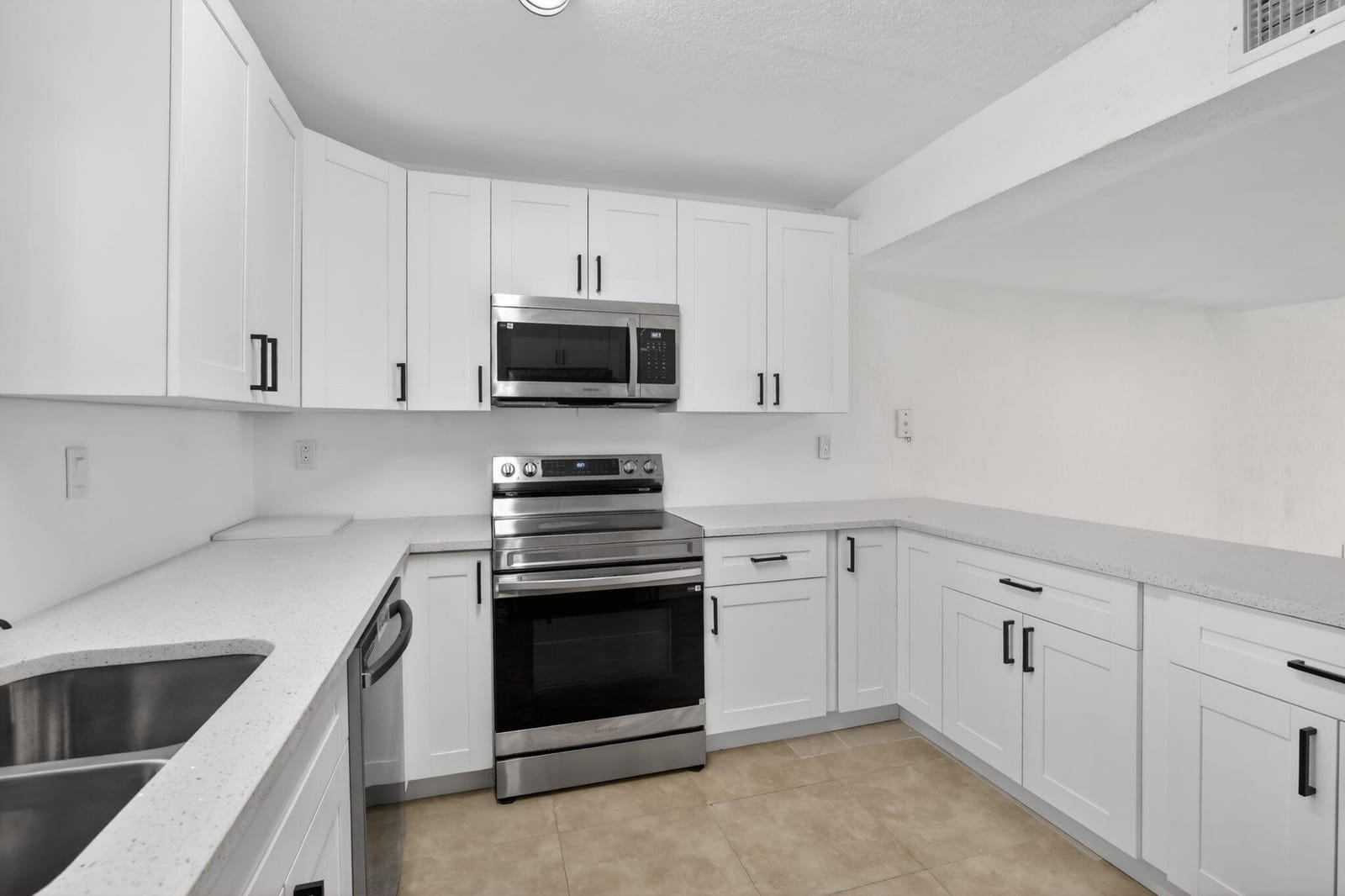 11556 NW 1ST Street, Plantation, FL 33325 photo 8