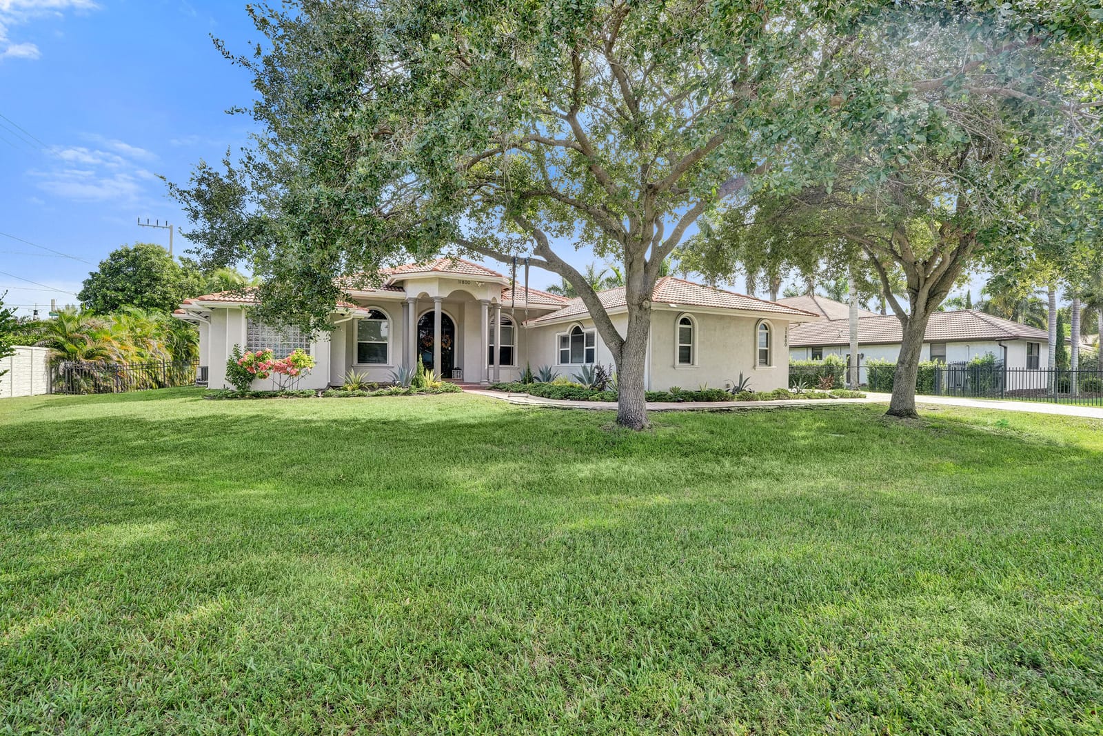 11800 NW 17TH Place, Plantation, FL 33323 photo 2