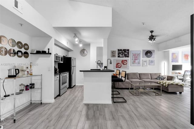 2457 Centergate Drive 306, Miramar, FL 33025