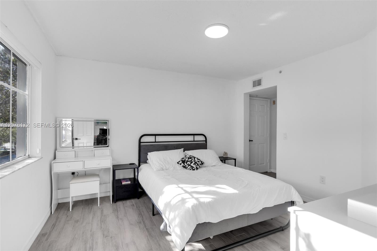 2457 Centergate Drive 306 — photo 5