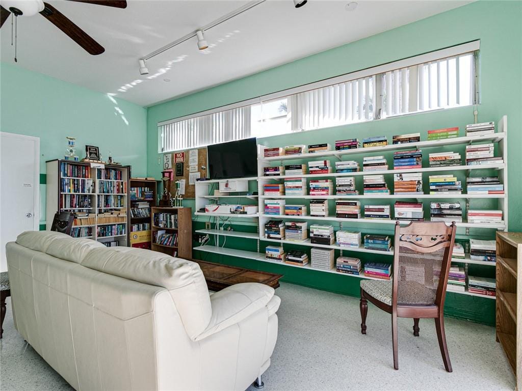 815 SW 10th Terrace 17V, Hallandale Beach, FL 33009 photo 14