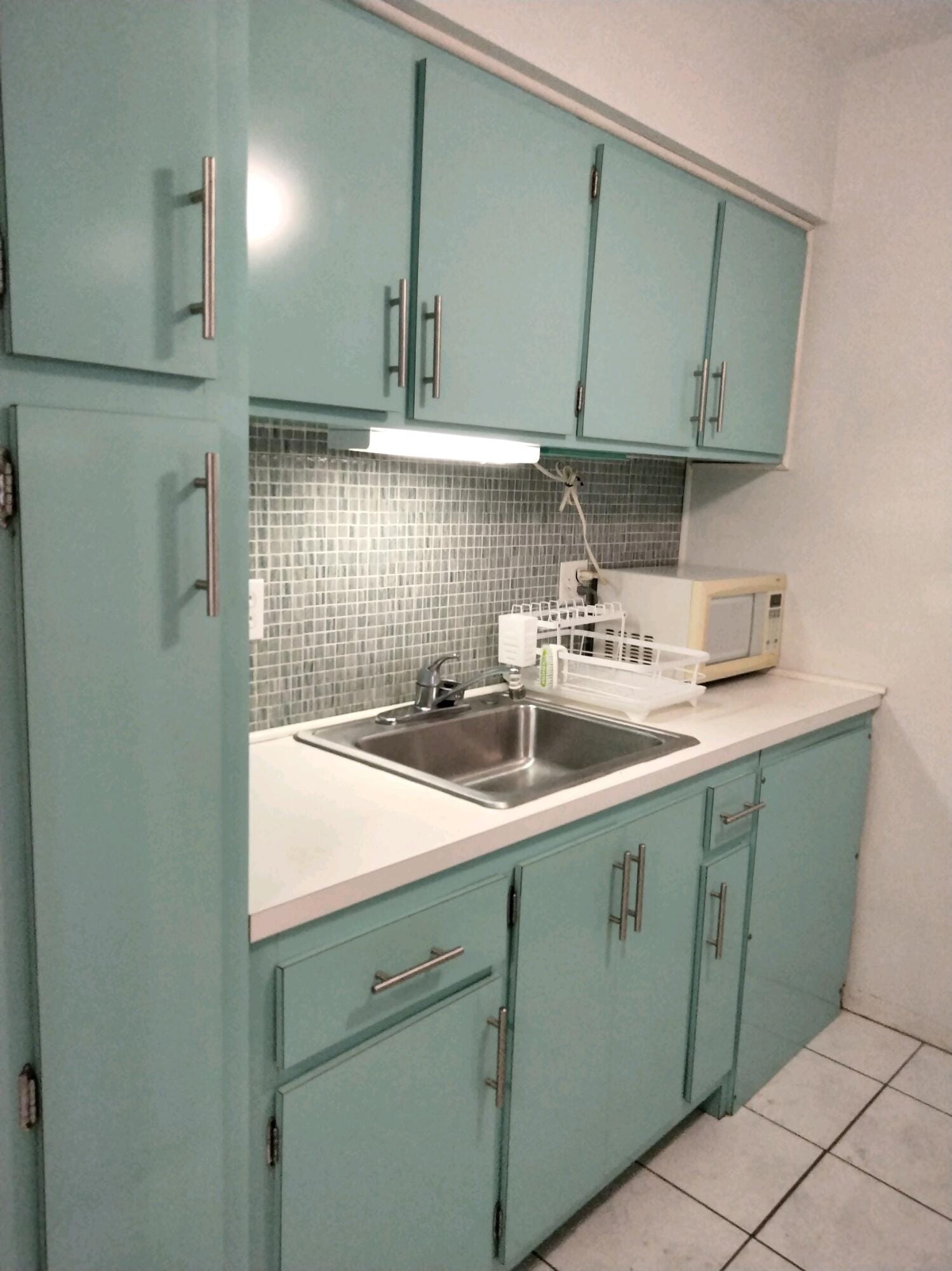 815 SW 10th Terrace 17V — photo 5