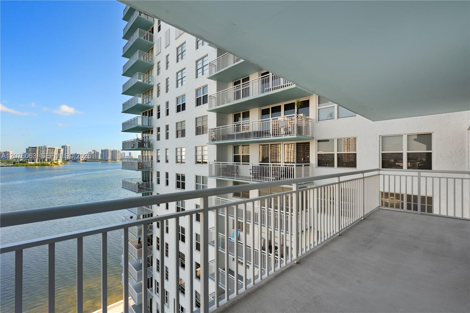 301 174th Street 901, Sunny Isles Beach, FL 33160 photo 11