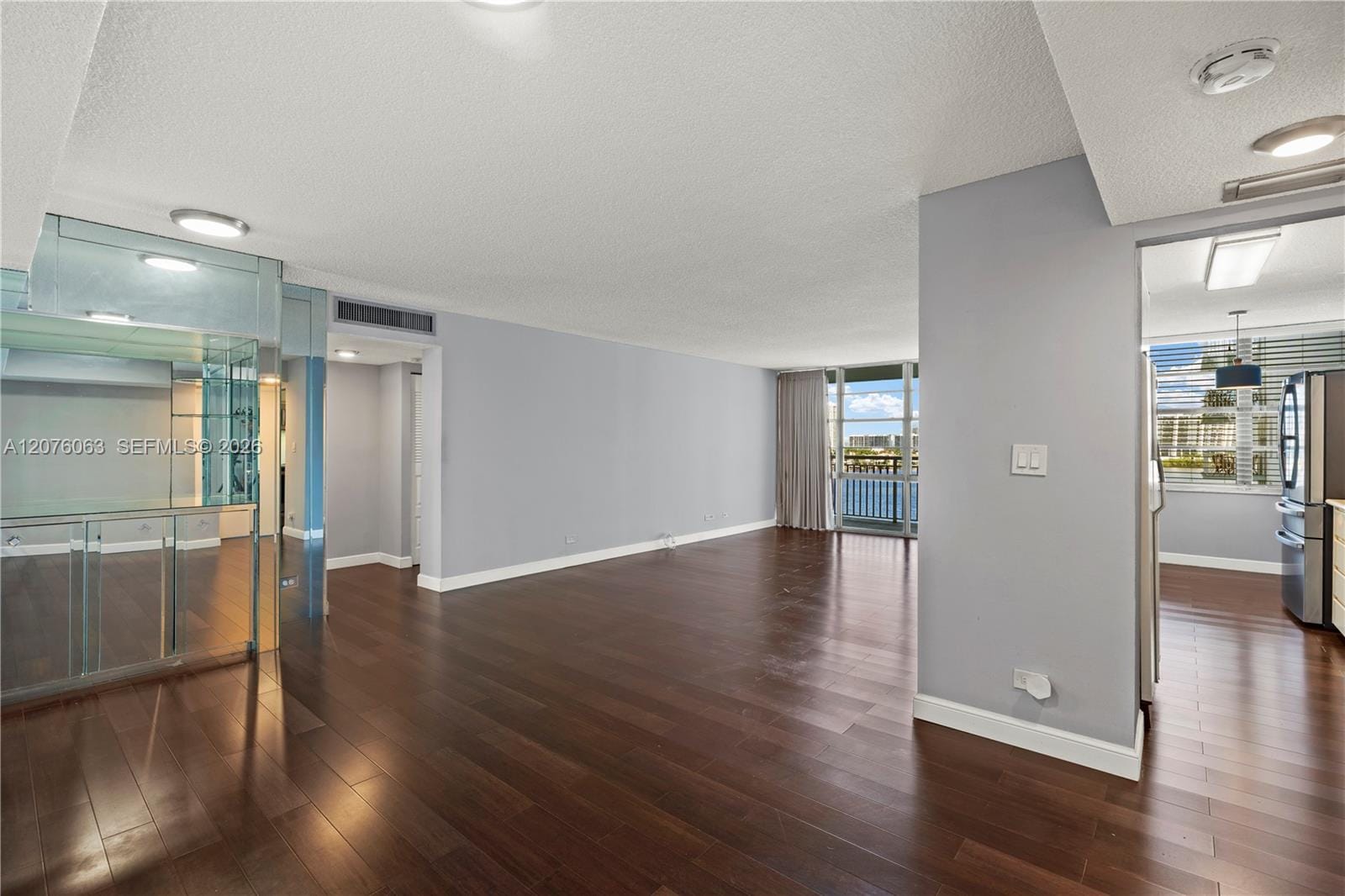 301 174th Street 901, Sunny Isles Beach, FL 33160 photo 5