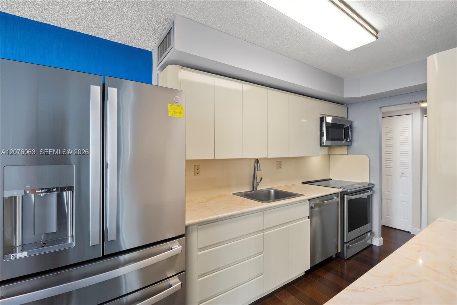301 174th Street 901, Sunny Isles Beach, FL 33160 photo 9