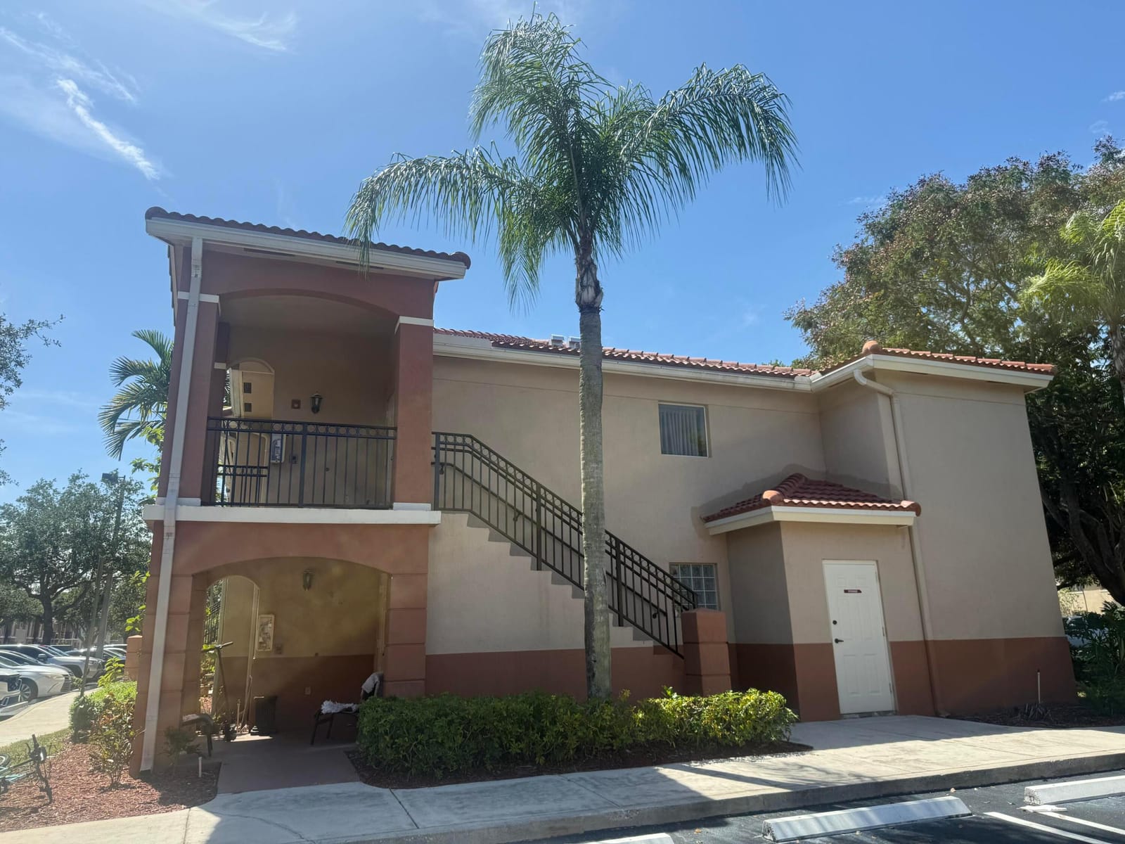 3505 Briar Bay Boulevard Apt 206 — photo 2