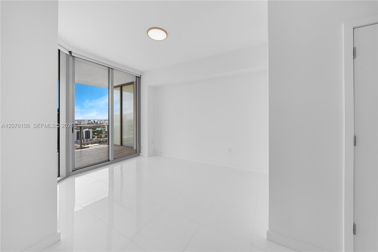 851 NE 1st Avenue 2106, Miami, FL 33132 photo 13