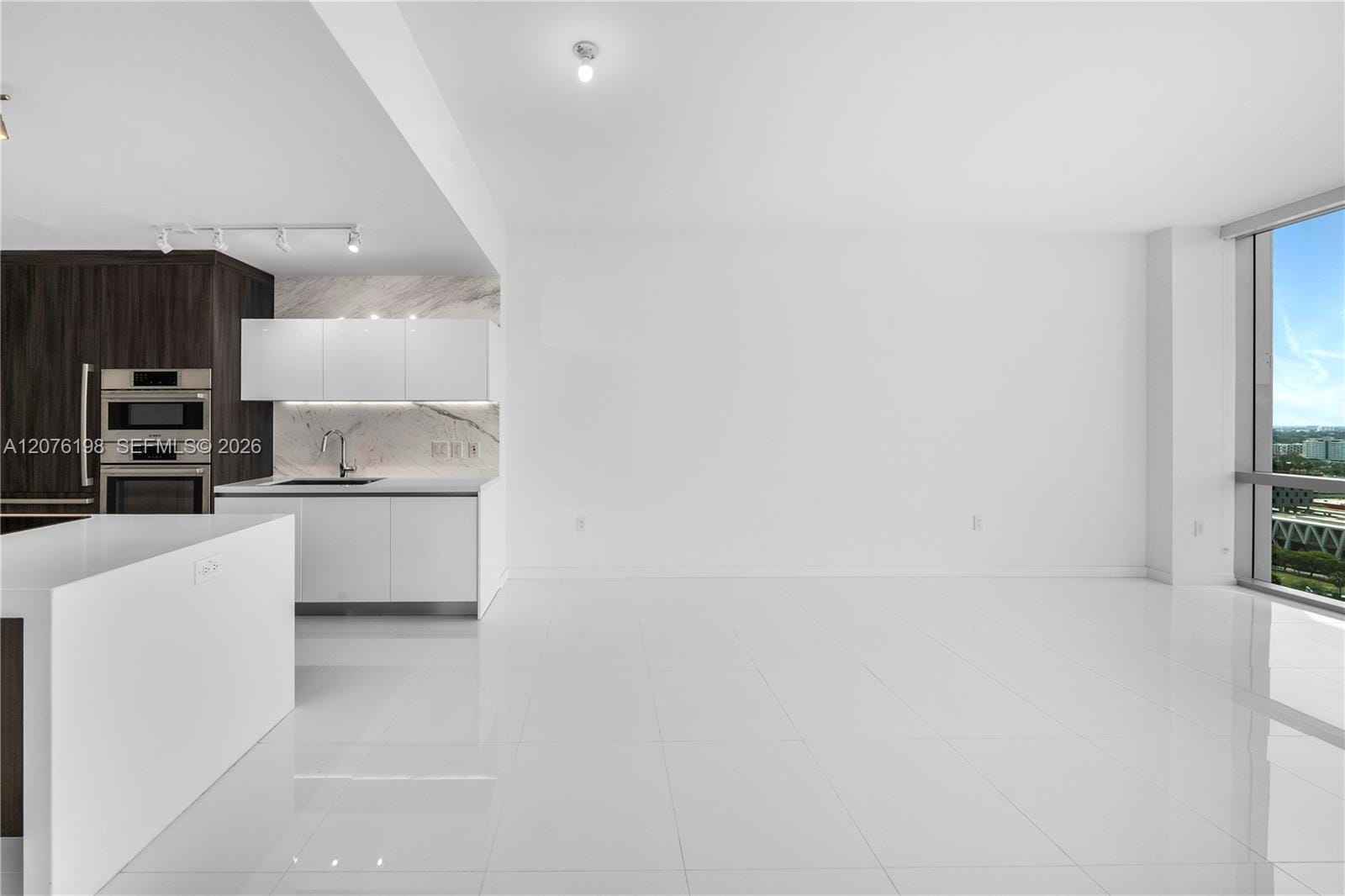 851 NE 1st Avenue 2106, Miami, FL 33132 photo 20