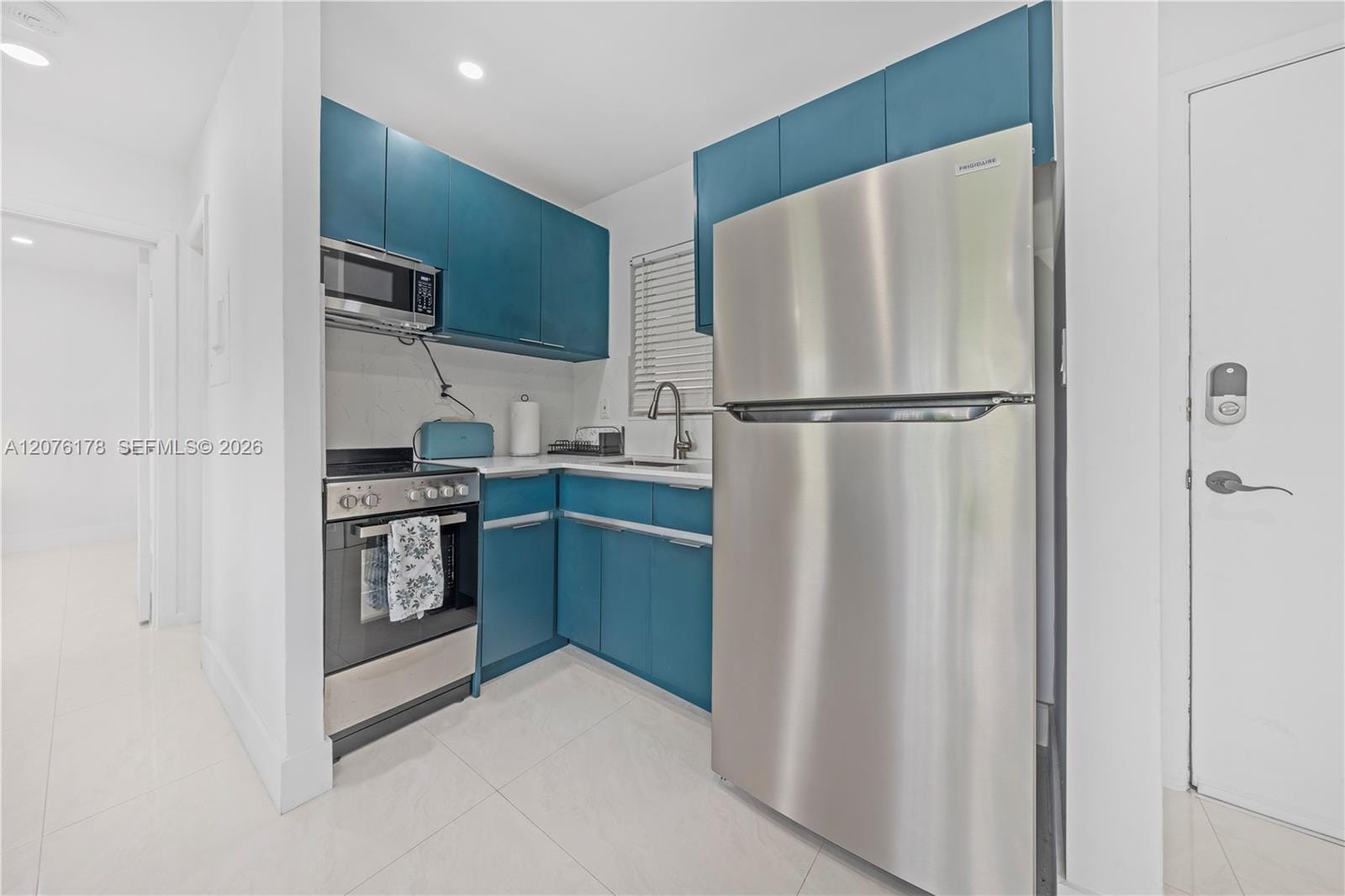 251 172nd Street 321, Sunny Isles Beach, FL 33160 photo 15