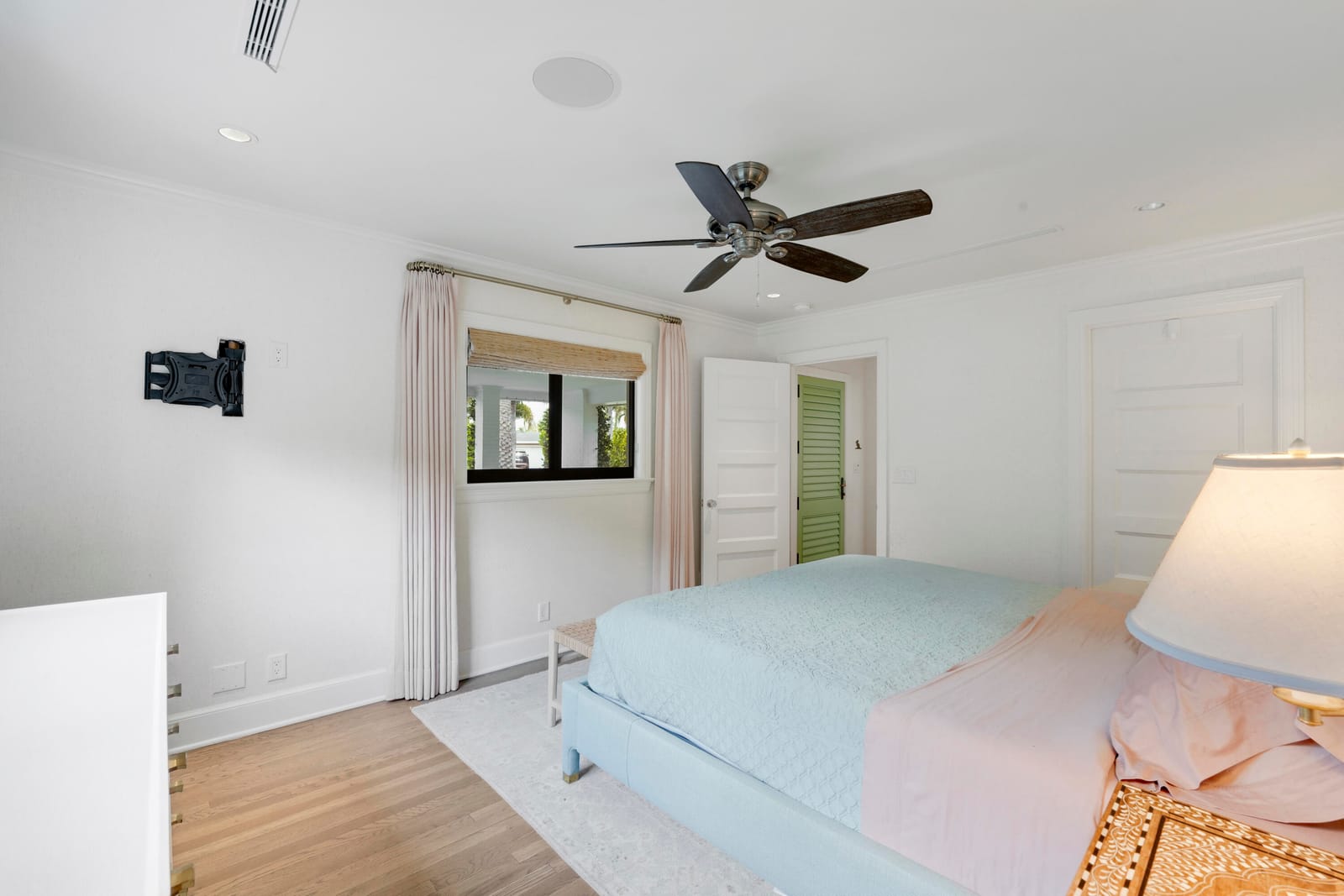 704 PELICAN Way — photo 9