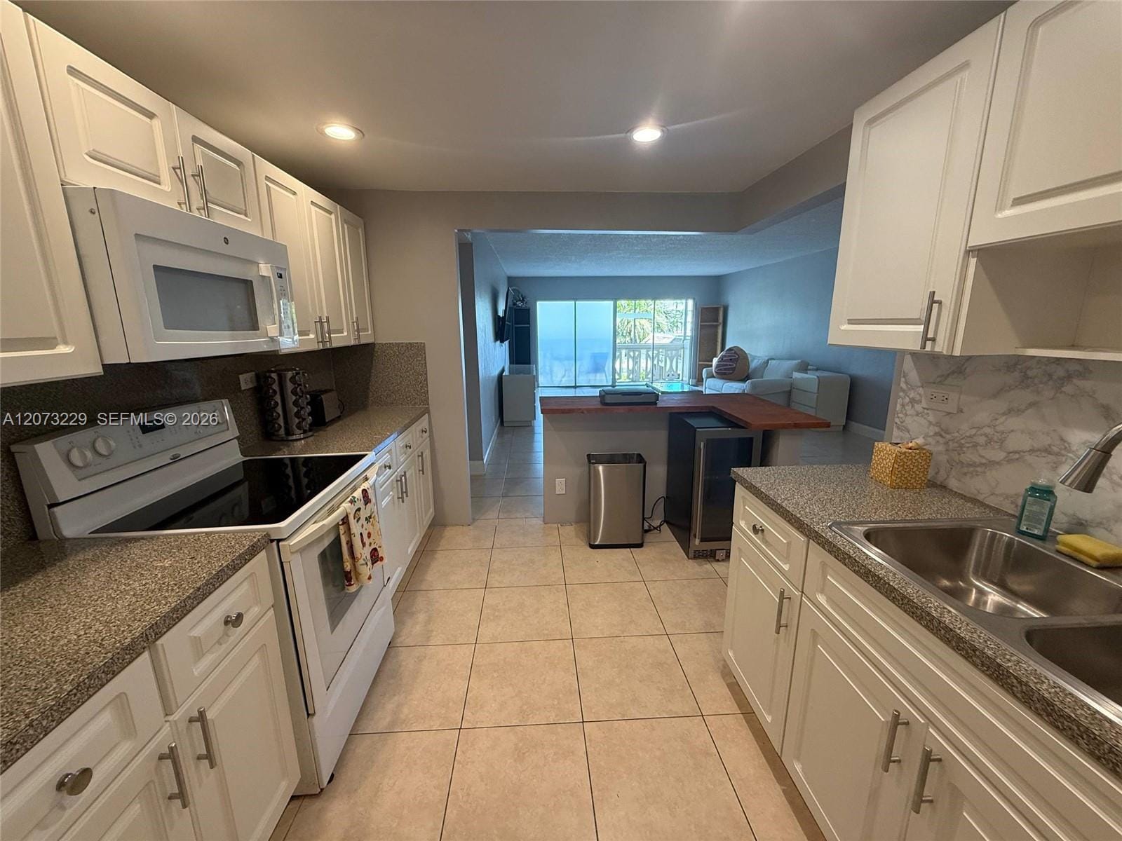 800 NE 195th Street 211, Miami, FL 33179 photo 4