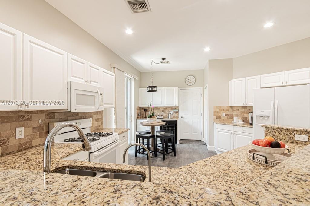 10545 Avila Circle, Fort Myers, FL 33913 photo 12