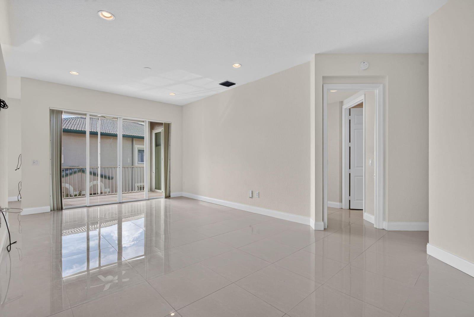 7940 Exeter Circle E 201 — photo 11