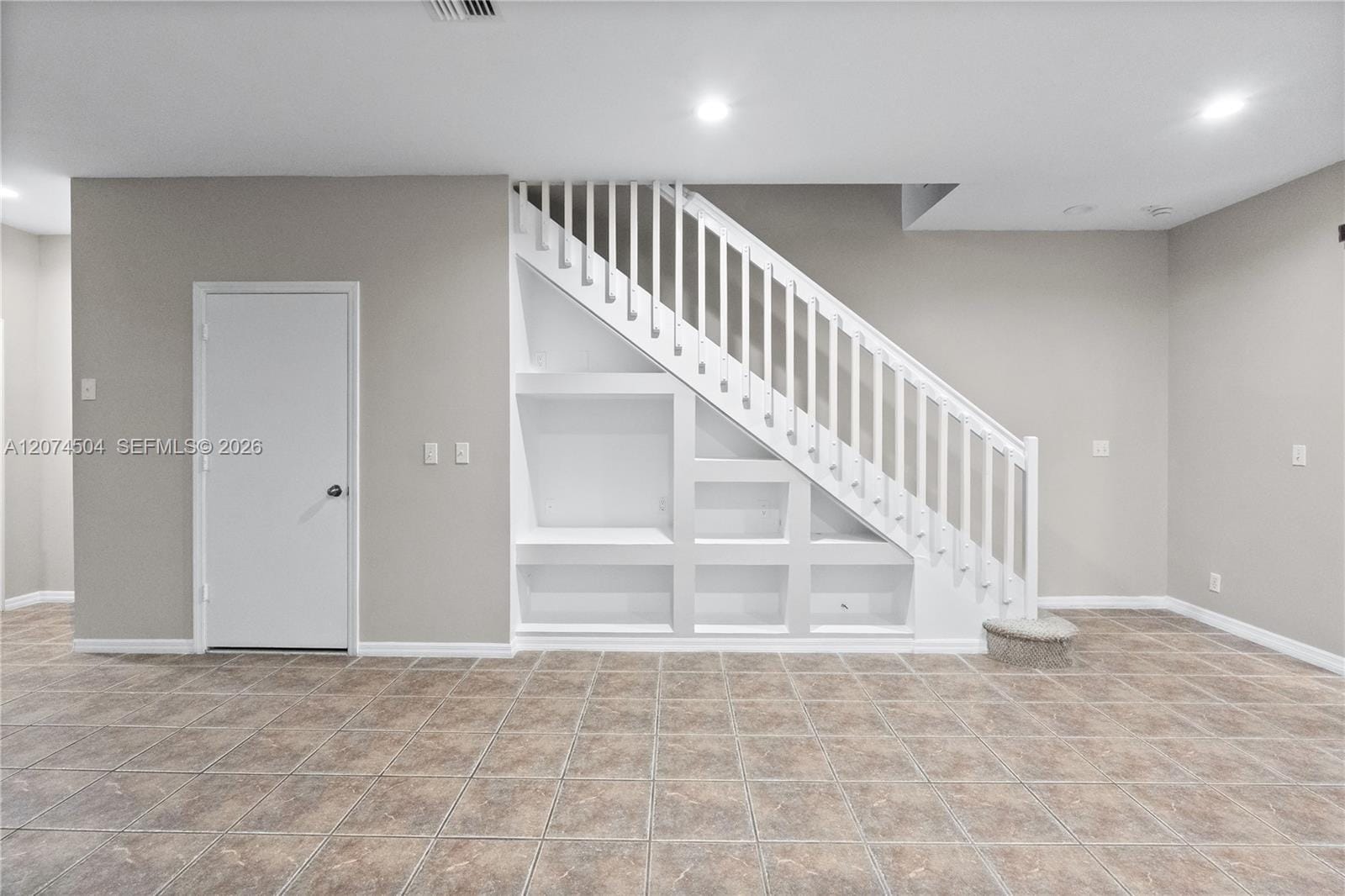 2082 Madeira Drive 2082 — photo 7