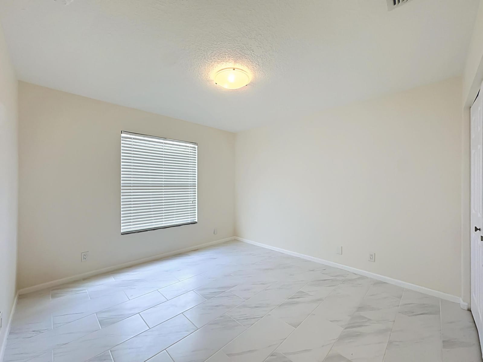 8914 SW Bonneville Drive, Stuart, FL 34997 photo 13