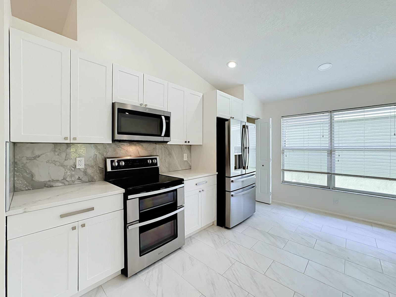 8914 SW Bonneville Drive — photo 10