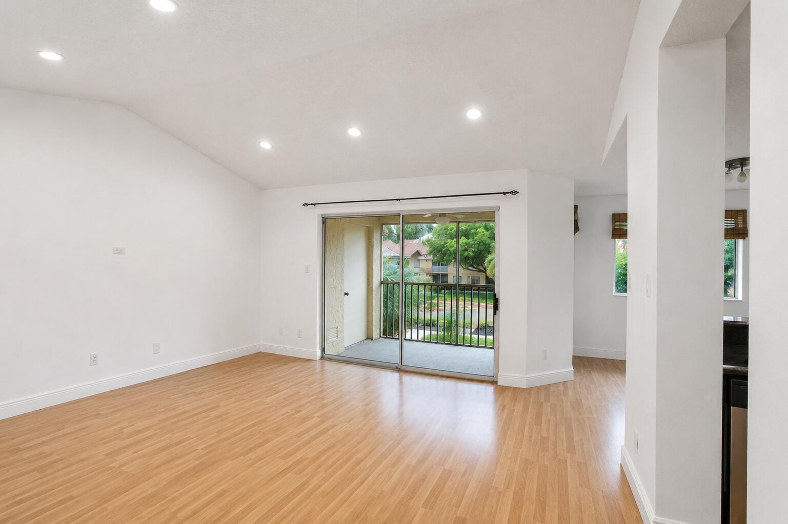 954 Coral Club Drive 954 — photo 4