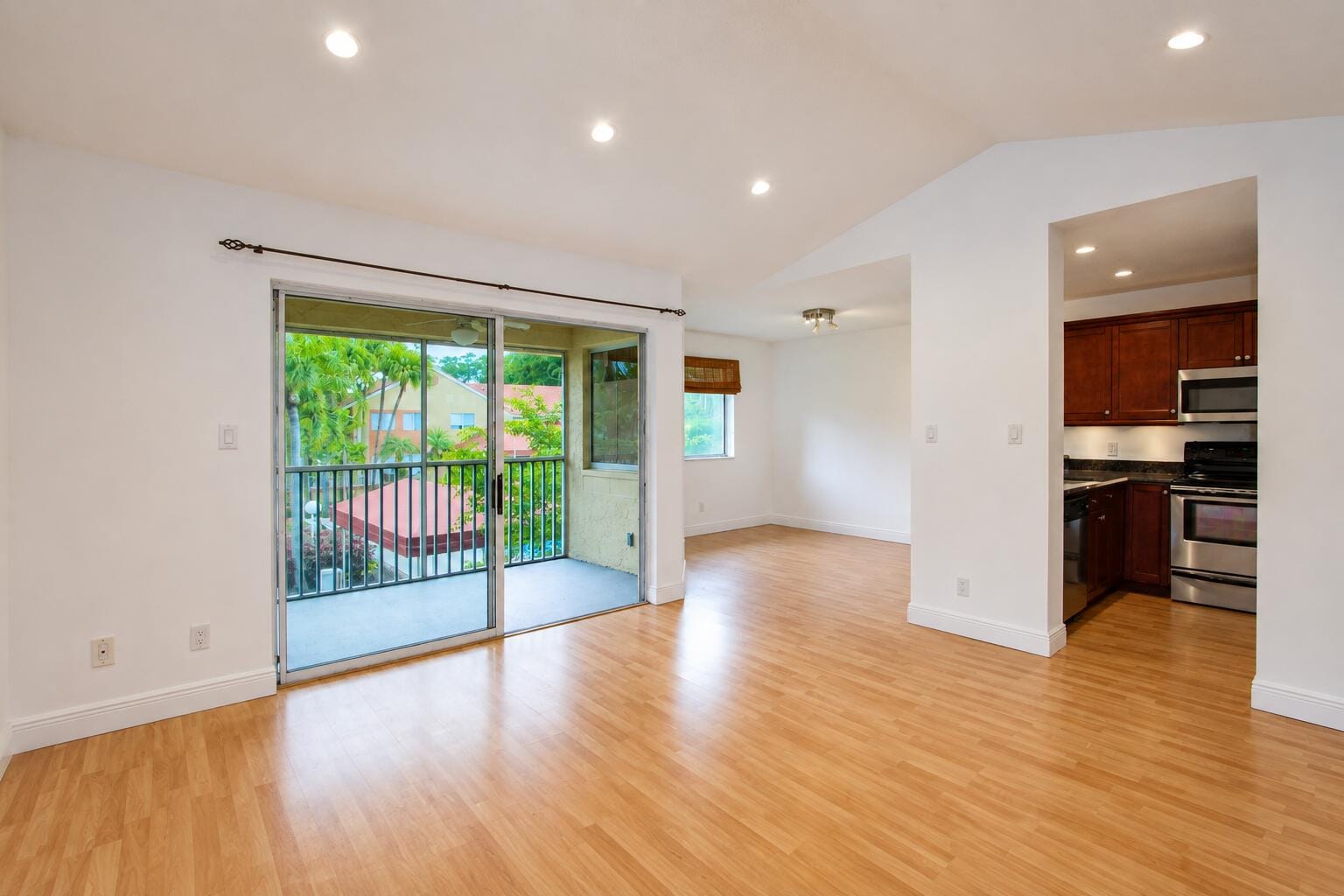 954 Coral Club Drive 954 — photo 5