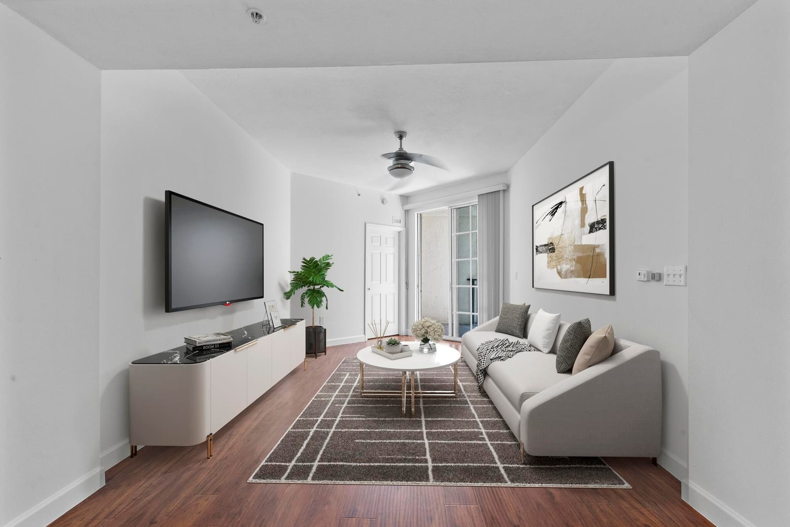 533 NE 3rd Avenue 425 — photo 4
