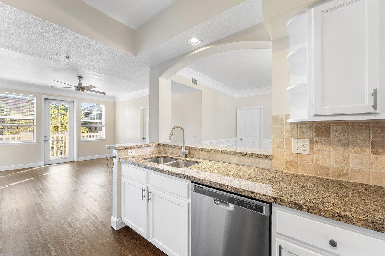 276 Murcia Drive 301, Jupiter, FL 33458 photo 16