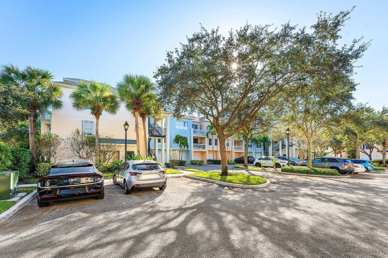 276 Murcia Drive 301, Jupiter, FL 33458 photo 8