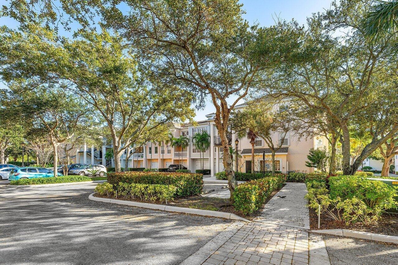 276 Murcia Drive 301, Jupiter, FL 33458 photo 9