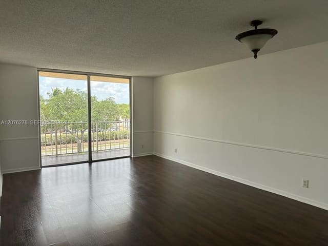 500 Executive Center Drive 3A, West Palm Beach, FL 33401