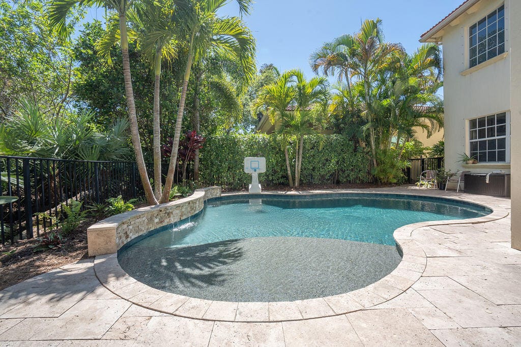 1044 Vintner Boulevard — photo 3