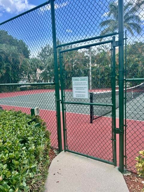 6426 EMERALD DUNES Drive 206, West Palm Beach, FL 33411 photo 13