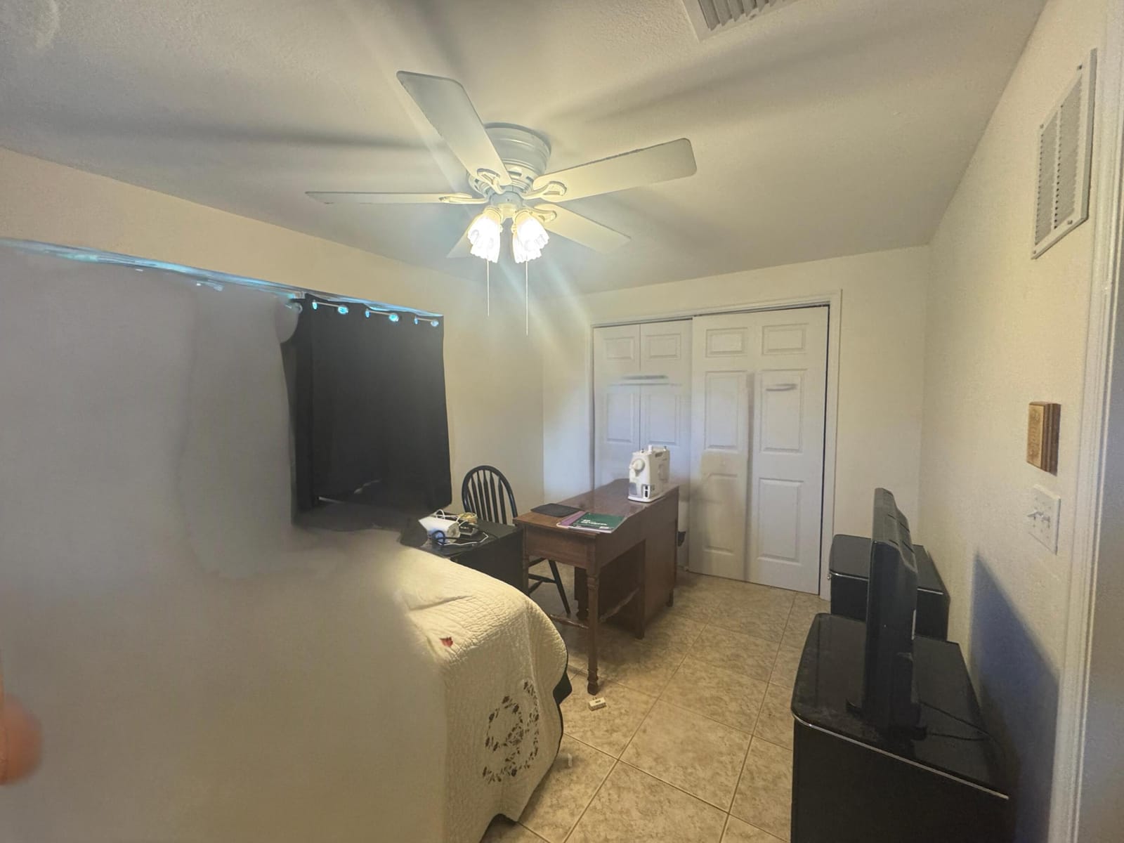 704 E HILLSBORO Boulevard — photo 11