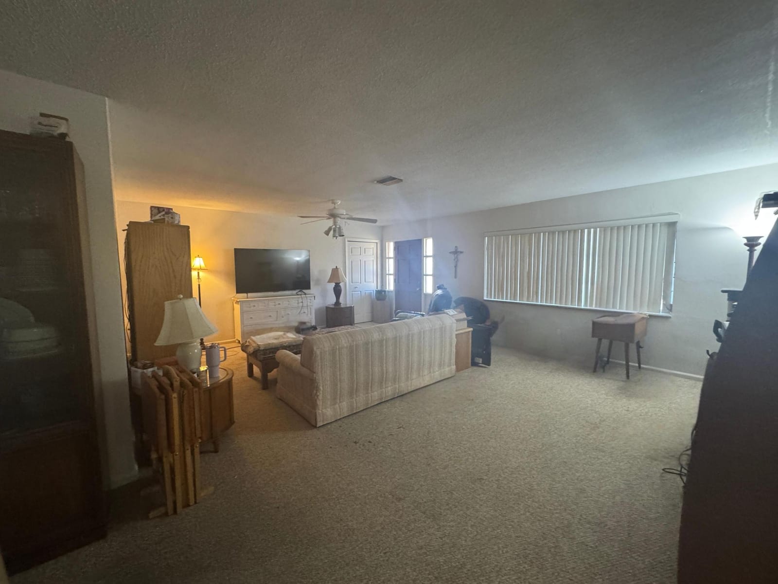 704 E HILLSBORO Boulevard — photo 7