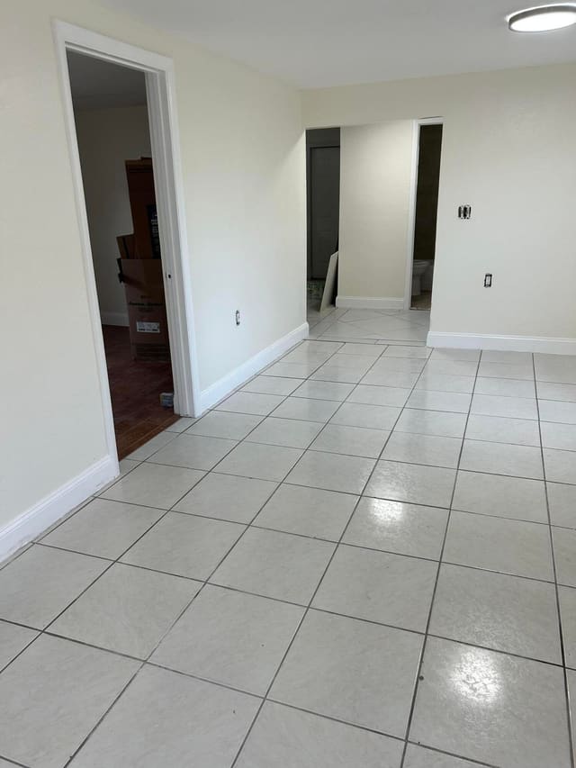 314 NW 5th St. 1, Hallandale Beach, FL 33009