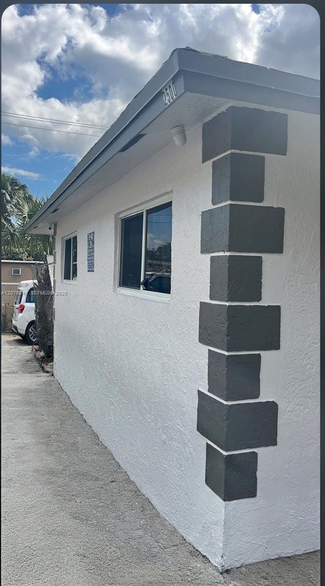 2500 Franklin Drive — photo 2