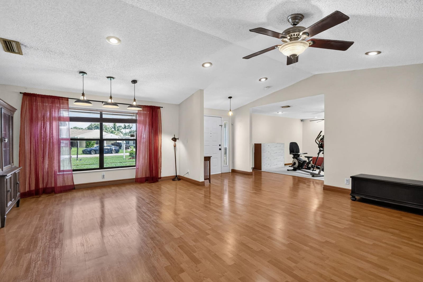 8353 Raymond Drive — photo 11