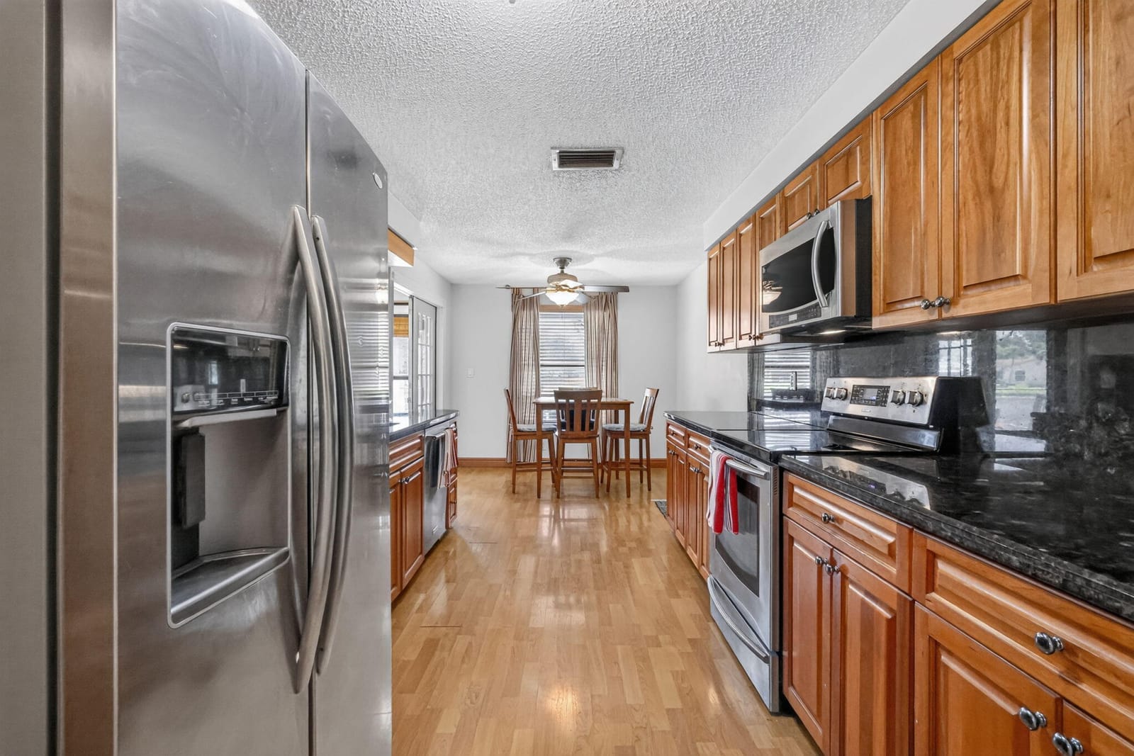 8353 Raymond Drive — photo 3
