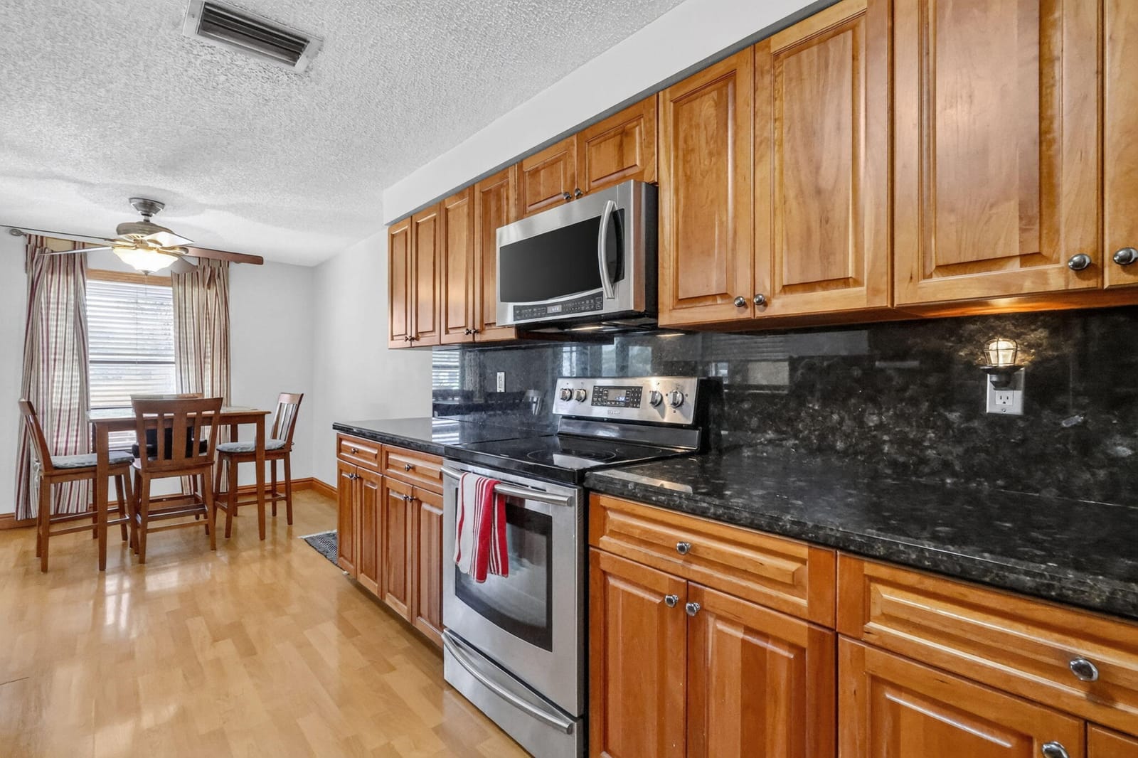 8353 Raymond Drive — photo 4