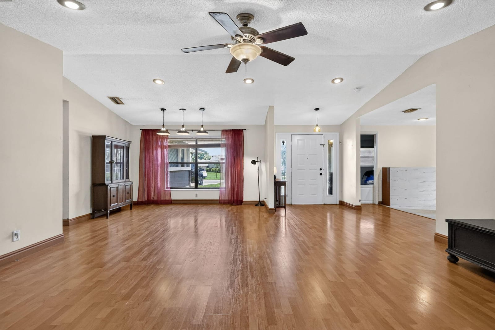 8353 Raymond Drive — photo 10