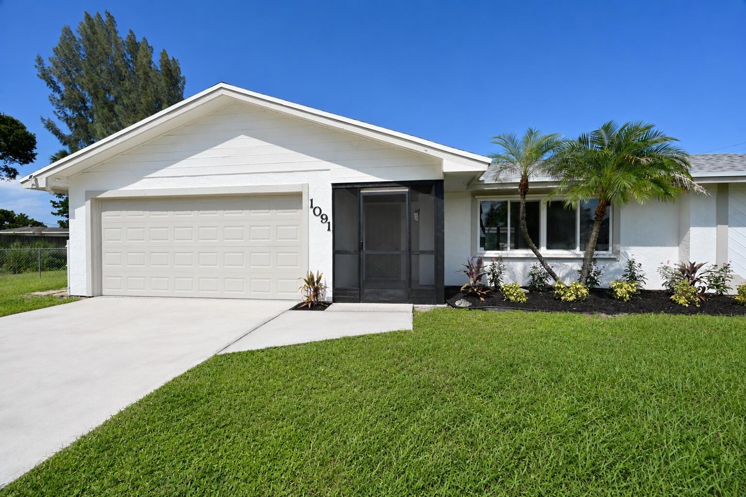 1091 SE Preston Lane, Port St. Lucie, FL 34983 photo 1